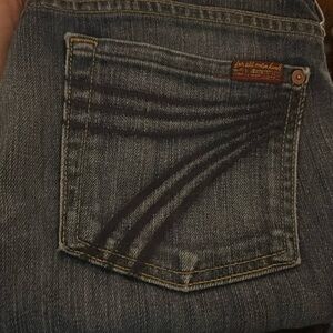 7 wide leg. Used please see pics for bottom areas.